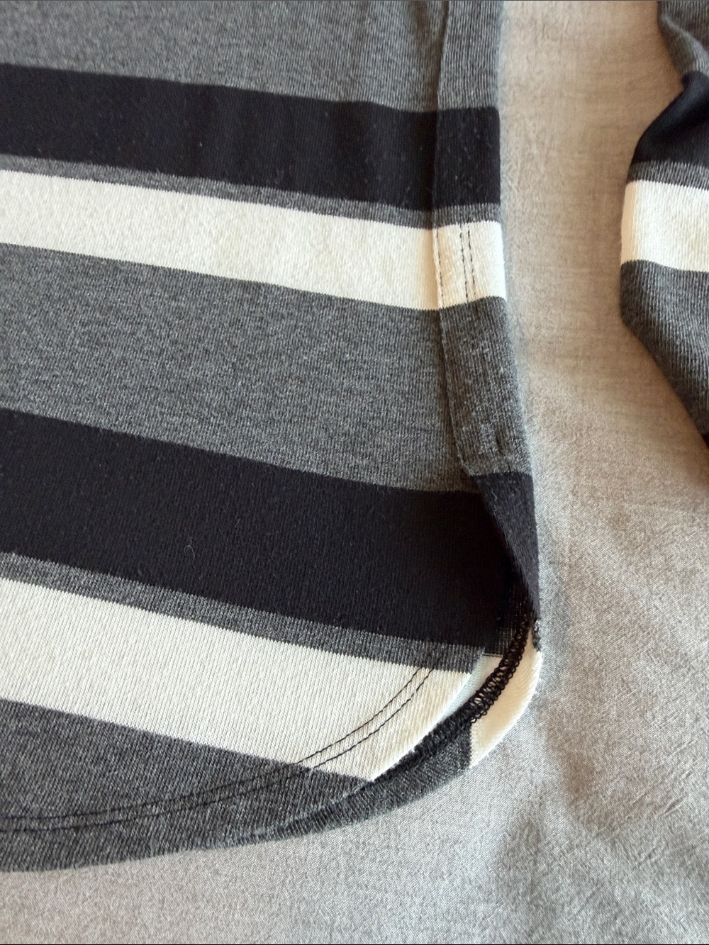 Liz Claiborne Black, Gray & Cream Striped Scoop Neck Tunic Sweater, Large - Picture 6 of 9